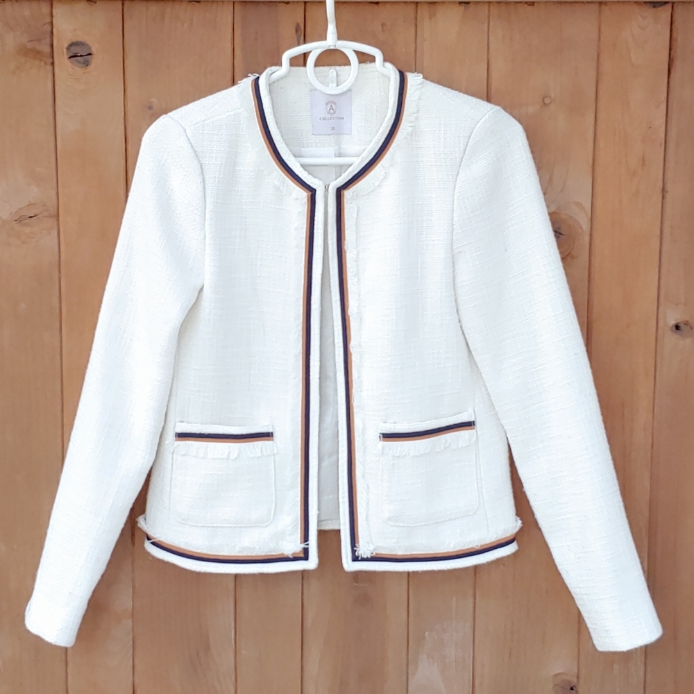 NWOT: Ivory tweed jacket blazer